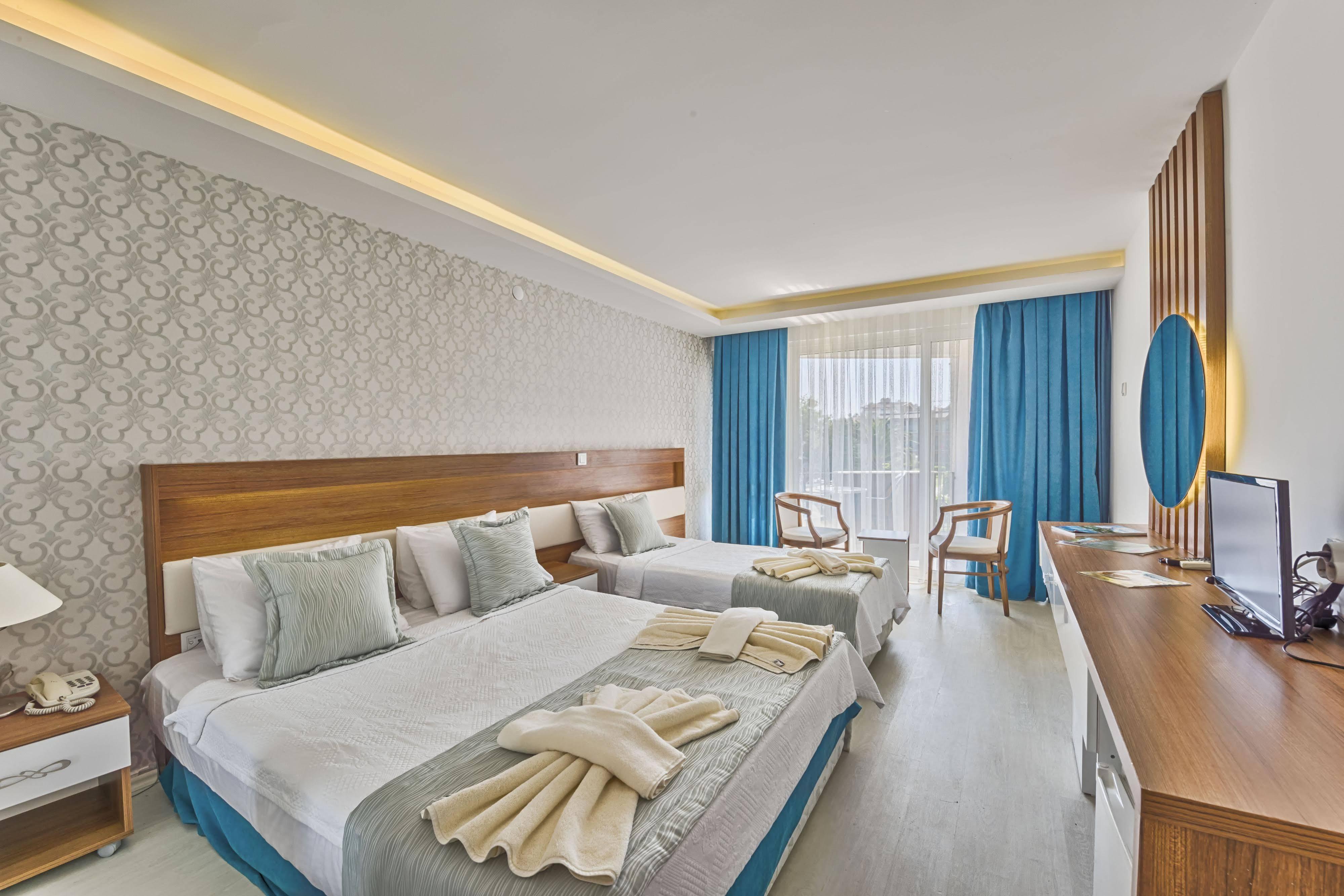 Ra Resort Otel คุชุกคูยู ภายนอก รูปภาพ